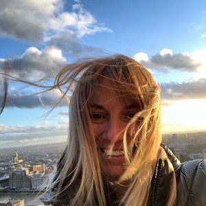 Meet your Posher, Stephanie